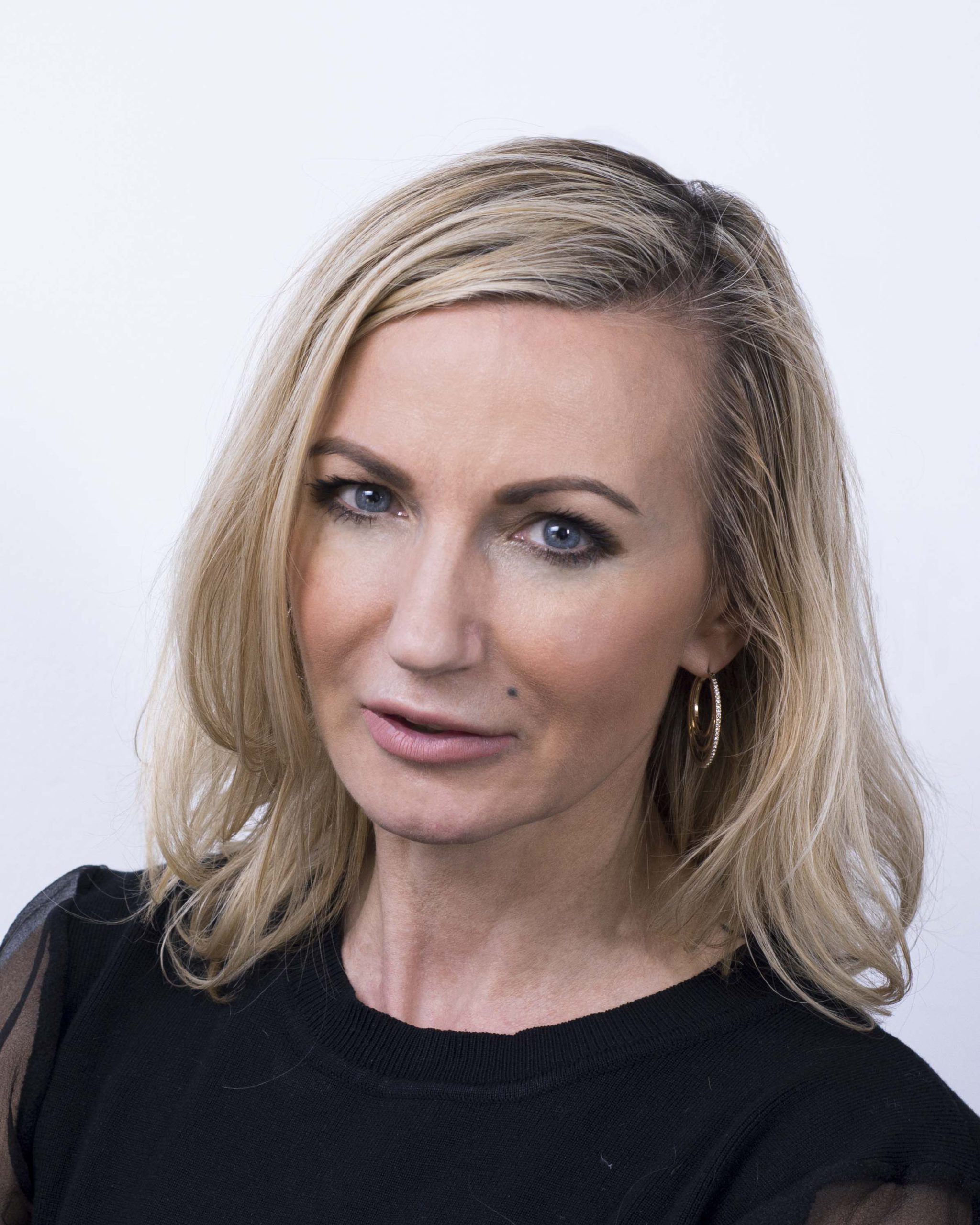 Dermoi - Elena Reva